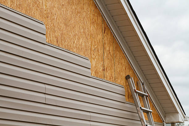 Professional Wood Siding technician working in Abbottstown, PA